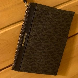 Michael Kors large wristlet